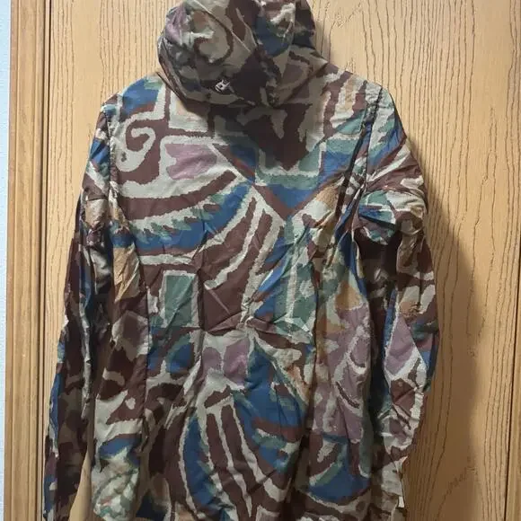 Patagonia rain jacket size small - Picture 10 of 11